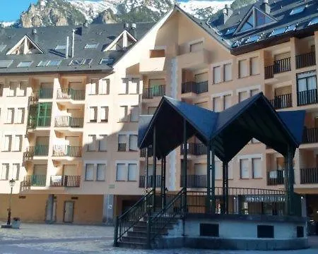 アパート Vivienda Turistica Pirineos Xxi カンフランク